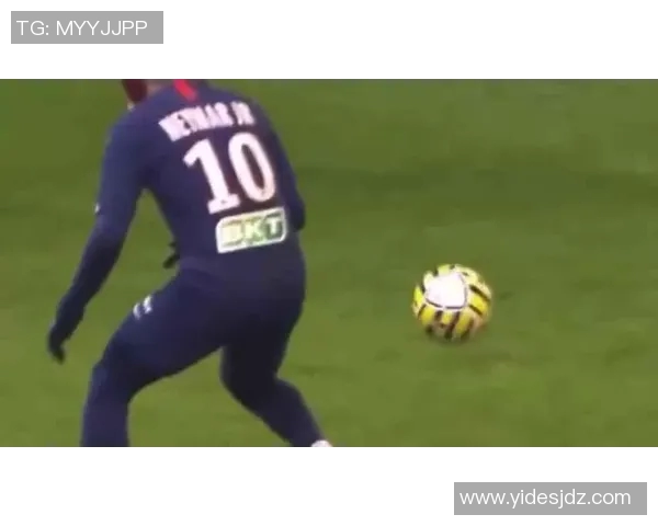 足球明星手拎包时尚秀视频精彩回顾引领潮流风向标 足球明星手拎包时尚秀视频精彩回顾引领潮流风向标