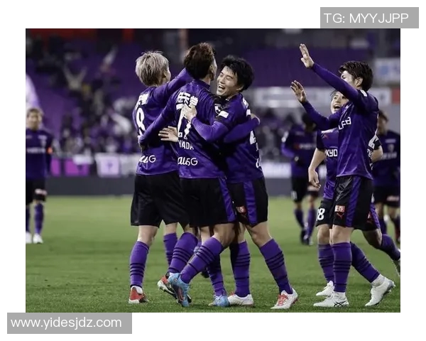 广岛三箭与墨尔本胜的精彩对决揭示亚洲足球的魅力与竞争力 广岛三箭与墨尔本胜的精彩对决揭示亚洲足球的魅力与竞争力